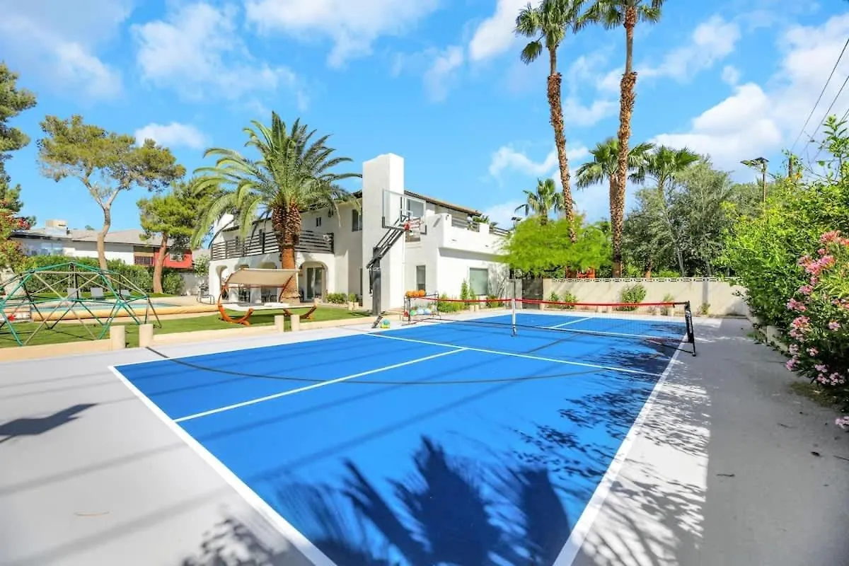 Ultimate Family Getaway Pickleball Heated Pool Las Vegas USA
