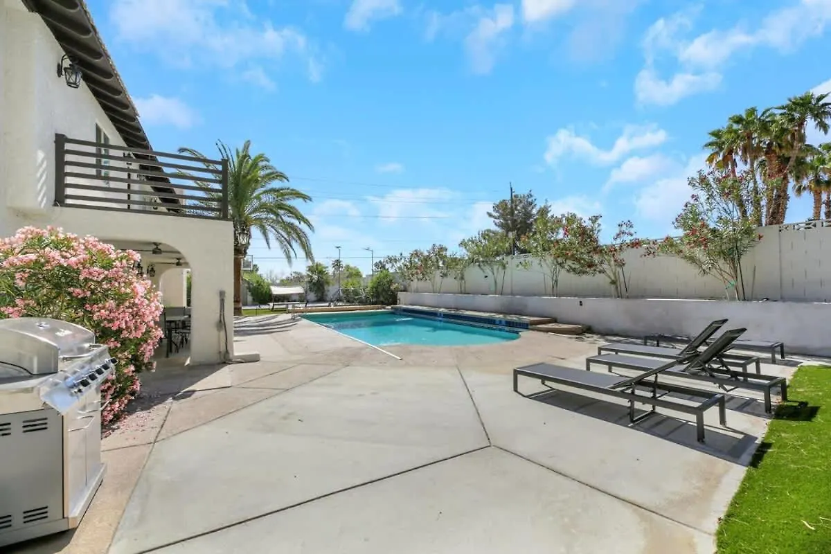 Vila Ultimate Family Getaway Pickleball Heated Pool Las Vegas USA