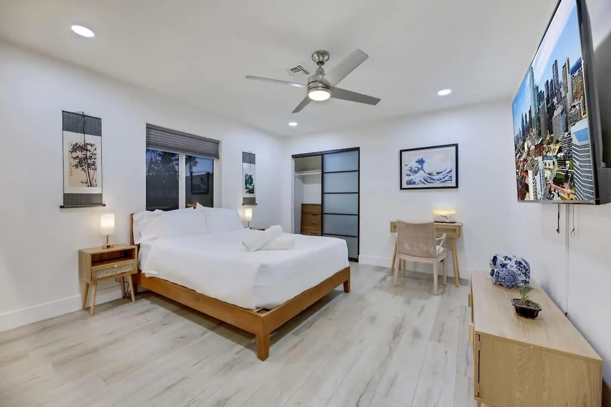 Ultimate Family Getaway Pickleball Heated Pool Las Vegas Vila