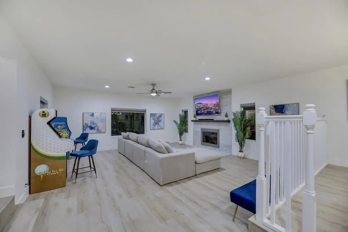 Vila Ultimate Family Getaway Pickleball Heated Pool Las Vegas