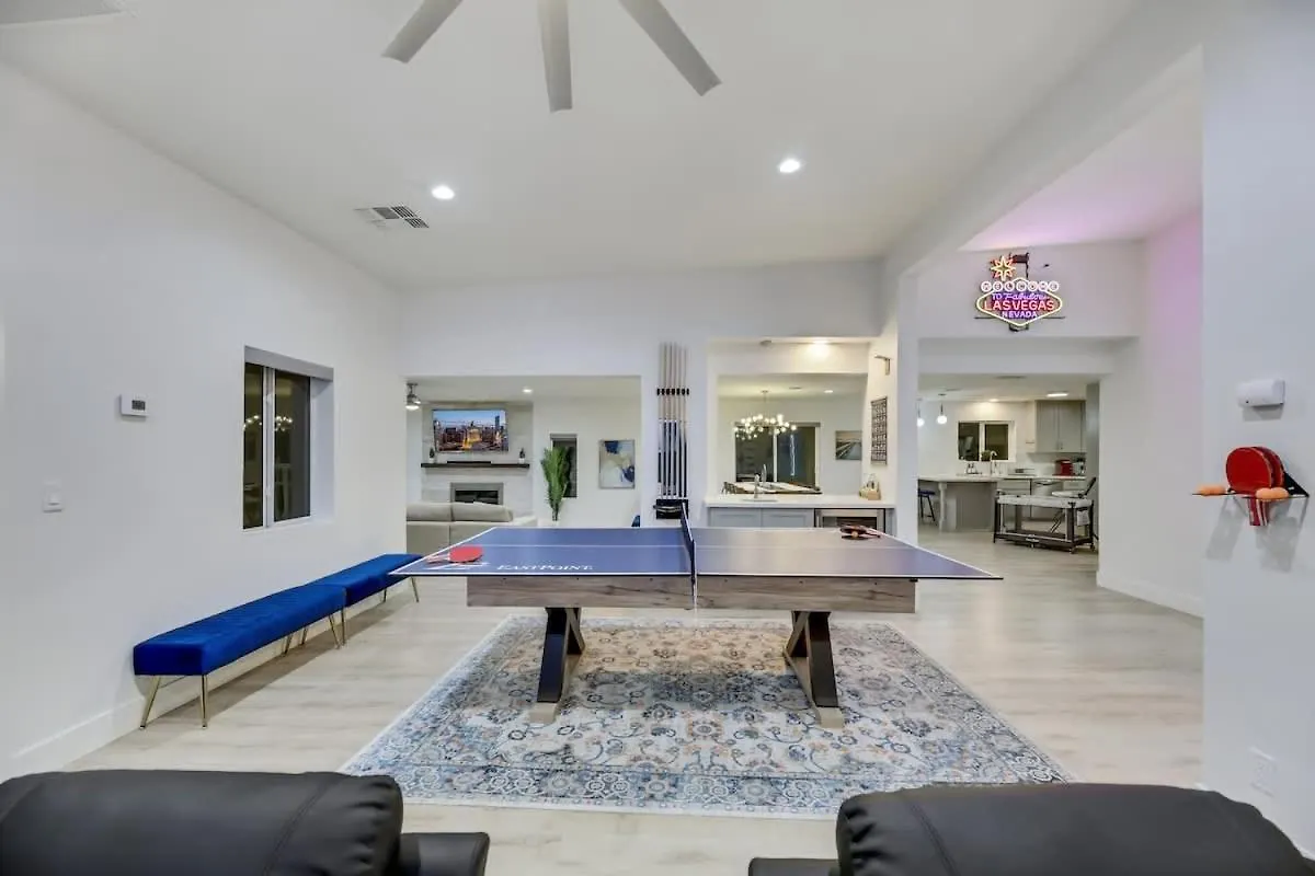 Villa Ultimate Family Getaway Pickleball Heated Pool Las Vegas