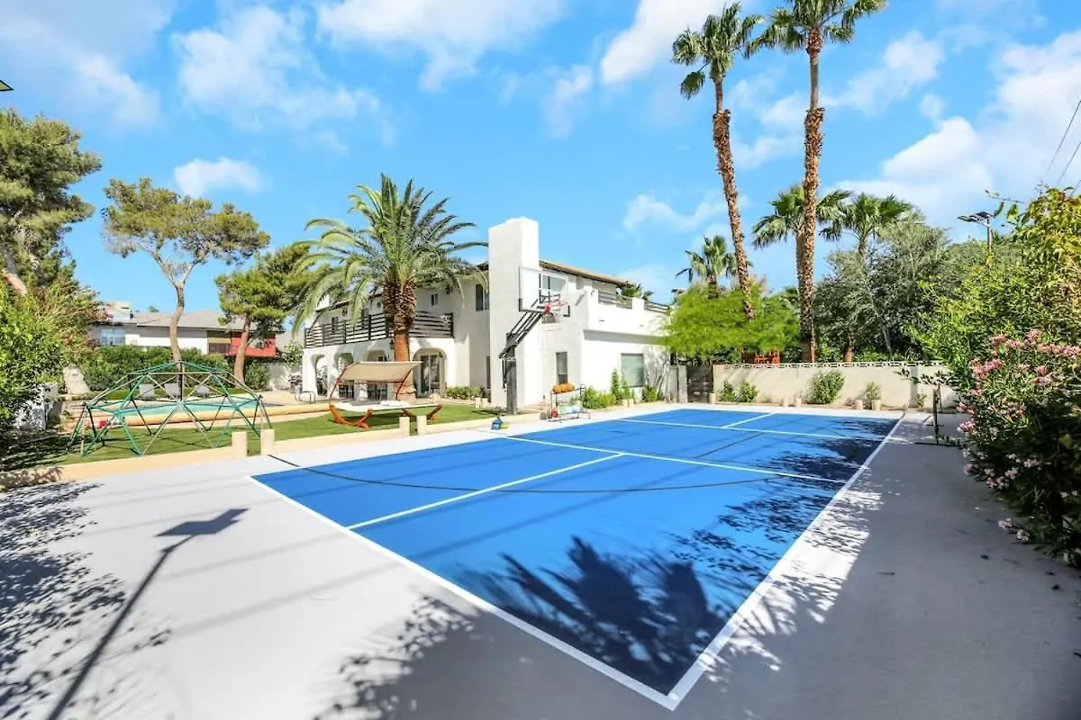 Ultimate Family Getaway Pickleball Heated Pool Las Vegas